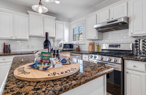 Dallas House | Cozy Group Friendly Oasis-Perfect for Celebrations
