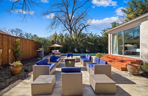 Dallas House | Cozy Group Friendly Oasis-Perfect for Celebrations