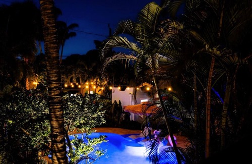Grandview Heights House | Cozy Guest House Suite w/Heated Pool & BBQ