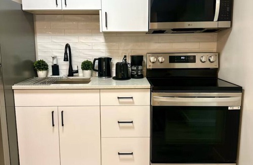 Regina Apartment | Cozy guest house in The Greens, Regina.nNewly finished 1-bed basement Suite.