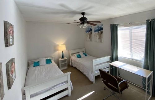 Lancaster House | Cozy Guest House in West Palmdale