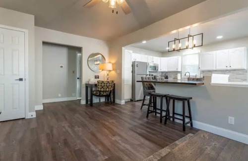 Dubuque House | Cozy Guest House Welcomes You