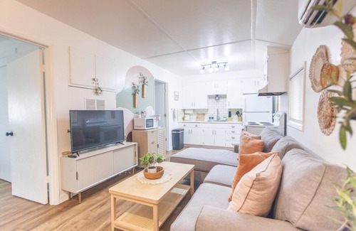 Bethel-Danebo House | Cozy Guesthouse Close to Parks, 20 min to U of O , 8 min to Airport