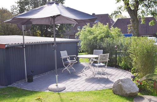 Fahretoft House | Cozy Half of a House in Dagebüll with Garden and Private Parking