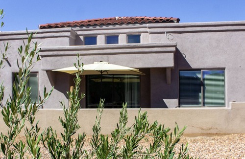 Vail House | Cozy hideaway nestled in the heart of the Santa Rita Mountains,