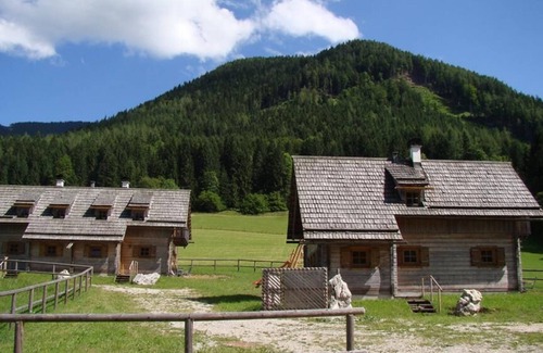 Lassing Apartment | Cozy holiday home with hut character