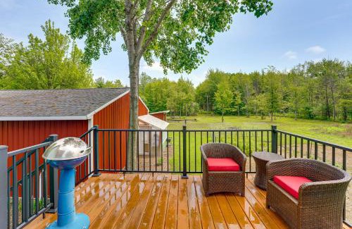 Holland Apartment | Cozy Holland Studio with Deck Near Lake Michigan!