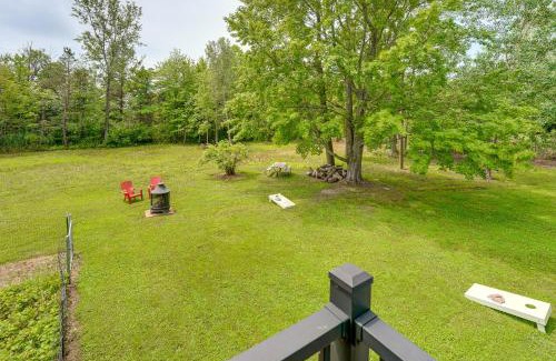 Holland Apartment | Cozy Holland Studio with Deck Near Lake Michigan!