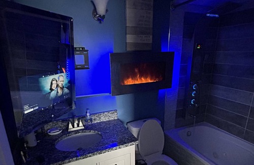 Lansing Condo | Cozy Home Away From Home