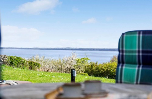 Hoeve Strand House | Cozy home in Asnæs with house sea view