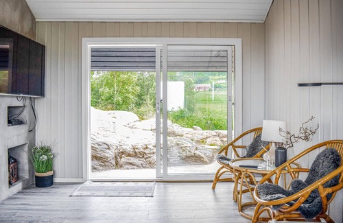 Vindafjord House | Cozy home in Bjoa with WiFi
