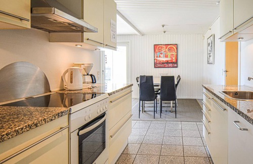 Øer Strand House | Cozy home in Ebeltoft with sauna