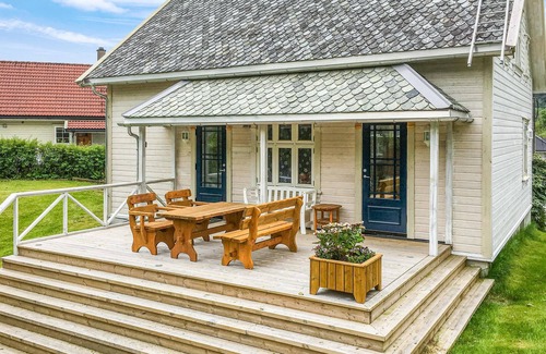 Suldal House | Cozy home in Hebnes with WiFi