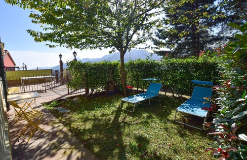 Canova House | Cozy home in Magliolo with sauna