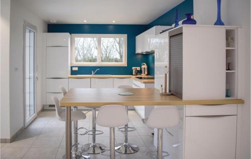 Matignon House | Cozy Home In Matignon With Wifi
