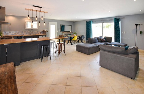 Sorgues House | Cozy home in Sorgues with WiFi