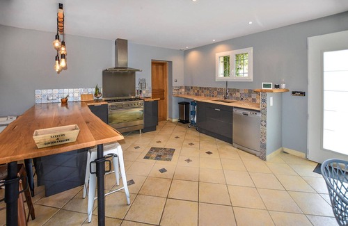 Sorgues House | Cozy home in Sorgues with WiFi