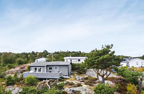 Bamble House | Cozy home in Stathelle with kitchen