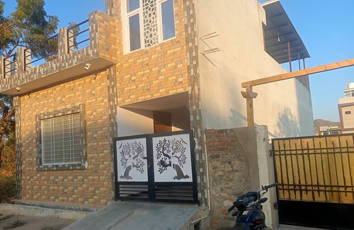 Udaipur House | Cozy home in the beautiful city of udaipur. Family and Pet friendly.