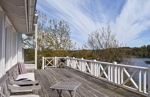 Tvedestrand House | Cozy home in Tvedestrand with kitchen