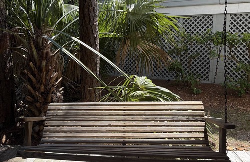 Hilton Head Island House | Cozy Home in Hilton Head - Fireworks & Local Fun!