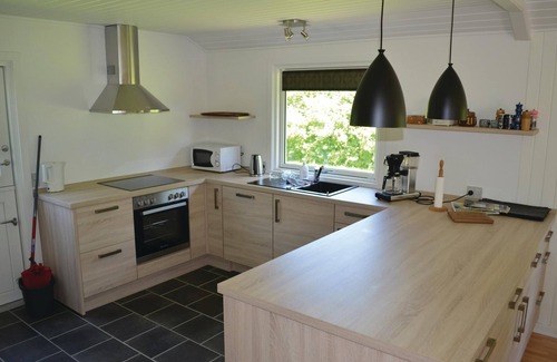 Bøtø By House | Cozy home in Væggerløse with WiFi