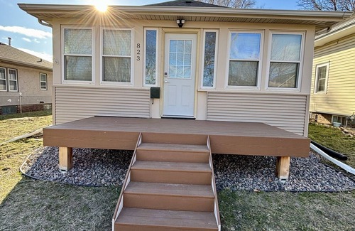 Sioux Falls House | Cozy home near Premier Center, Downtown & Sanford: 65"TV & Fenced Yard-Sleeps 7