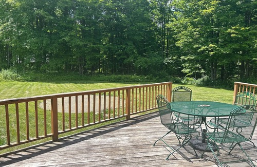 West Stockbridge House | Cozy Home on 17 acres in W Stockbridge. Close to the Pike, Slopes, Tanglewood