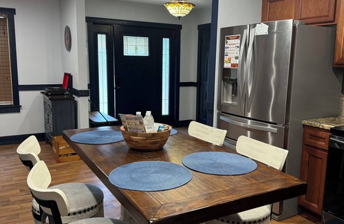 Gatlinburg Cottage | Cozy/Home Serenity at It's Best. Come Stay Awhile-1 Mi From Gatlinburg Parkway!