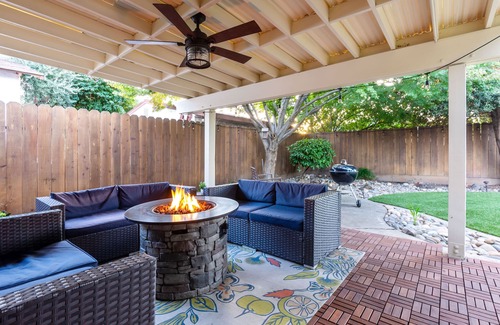 Castro Valley House | Cozy home w/firepit, close to great hiking trails, wineries + San Francisco Bay