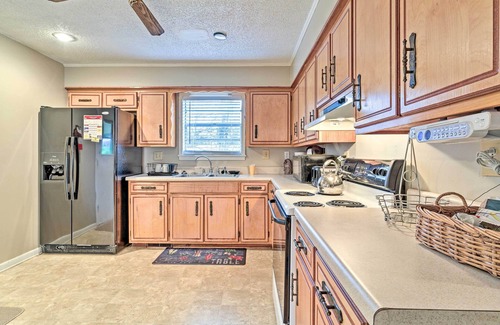 Oxford House | Cozy Home w/Grill: Walkable Oxford Location