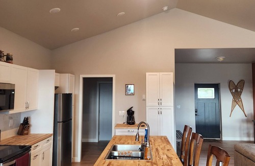 Georgetown House | Cozy home with amazing views, close to Discovery Ski Area.nnPet Friendlyn