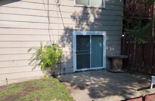 Harvey House | Cozy house centrally-located in Harvey