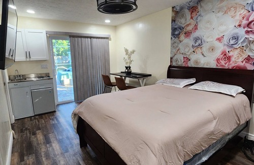 Town N County Park House | Cozy house in charming Tampa with AC, WiFi