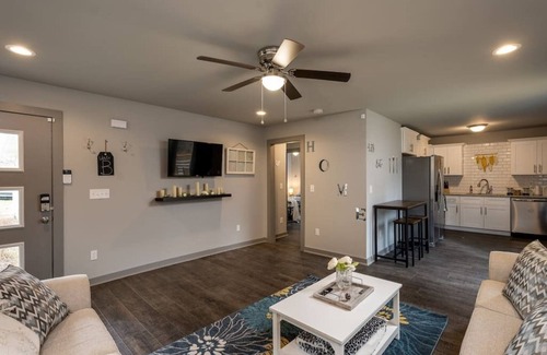 Rosebank House | Cozy house in Hip East Nashville Unit B