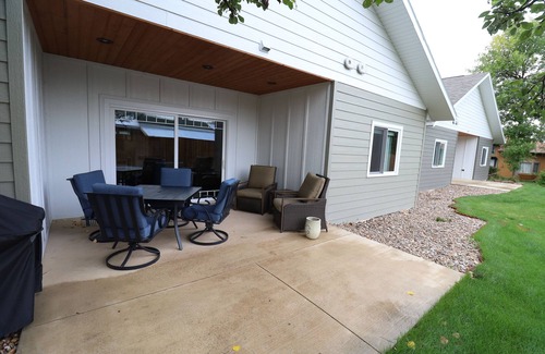 Spearfish House | Cozy house in quiet neighborhood, downtown in walking distance (1510)