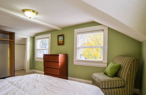 King House | Cozy House in the Alberta Arts District