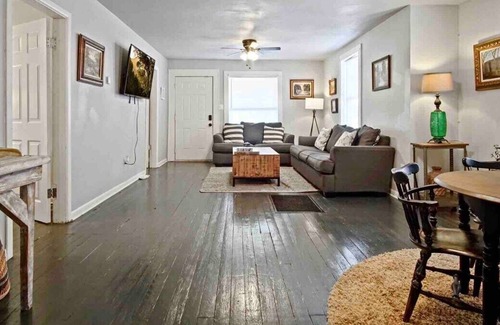 Central Oklahoma City Apartment | Cozy House Near Plaza District