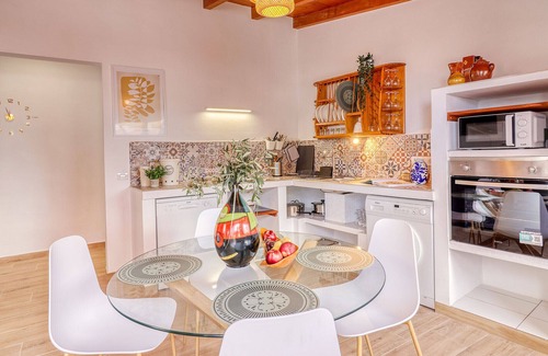 El Guincho Ski Chalet | Cozy House w/BBQ, Teide Views, Near Town