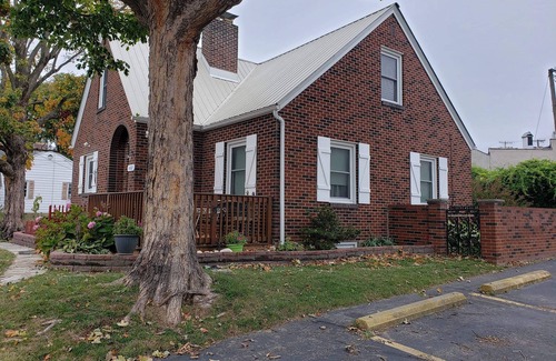 Cape Girardeau House | Cozy house within walking distance of the historic downtown district.