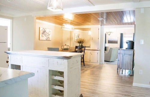 Cullman House | Cozy in the Cove: Smith Lake Cullman County: Private Dock! Year Round Water