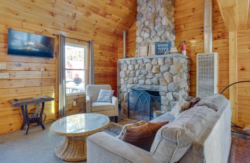 Weirs Beach House | Cozy Laconia Cabin, Close to Winnipesaukee Pier!
