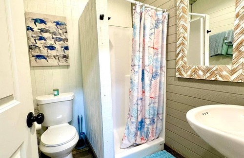 Quinlan Cabin | Cozy Lake Front Cabin w/Marina Access, Free Fishing, Wifi & Beautiful Views- #47