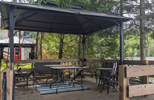 Amherst House | Cozy lakefront cottage - 15 minutes from Tremblant