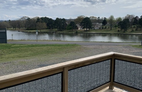 Mena House | Cozy Lakefront Cottage with a Beautiful view.