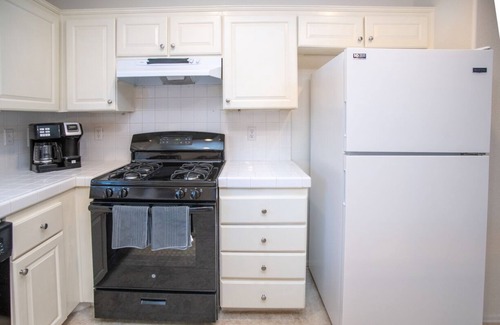 Spring Valley House | Cozy Large 5 BR House