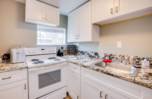 Richfield House | Cozy Las Vegas Casita ~ 3 Mi to Vegas Strip!