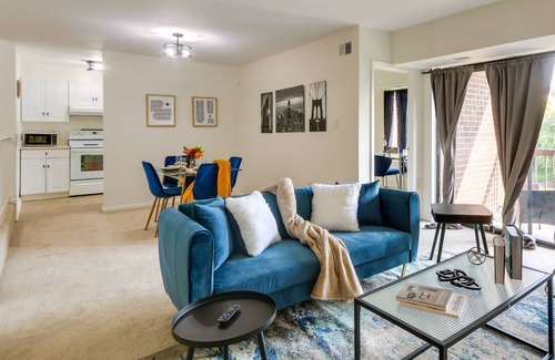 Laurel Condo | Cozy Laurel Condo w/Pool Access ~ 20 Mi to DC!