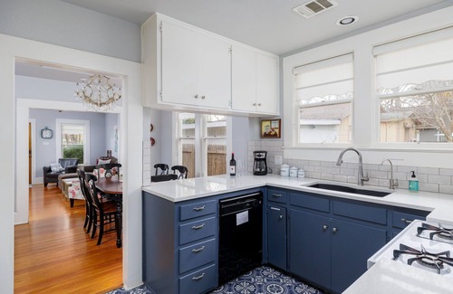 Georgetown House | Cozy Little Cottage in Old Town