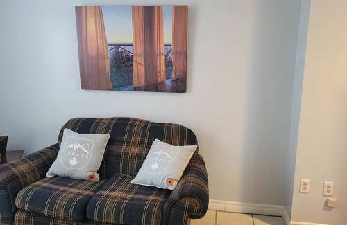 Timmins House | Cozy little house in a quiet neighborhood, close to walking trail and river.